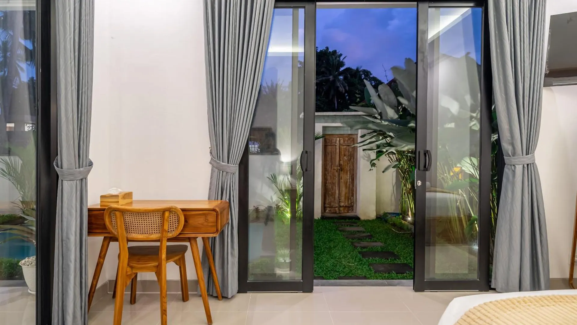 Gauri - Stunning Brand New 3-Bedroom Villa In The Ubud With Netflix Indonesia