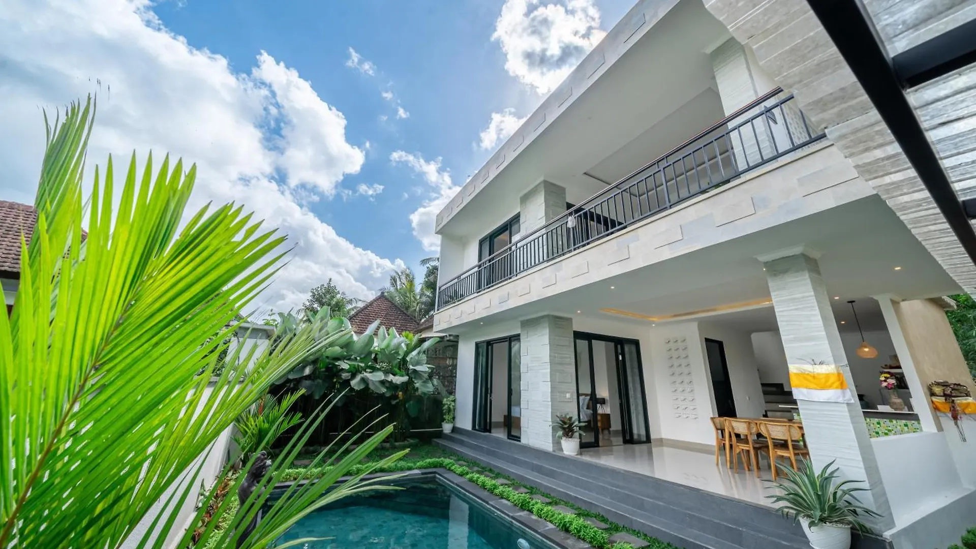Gauri - Stunning Brand New 3-Bedroom Villa In The Ubud With Netflix  Ubud (Bali)